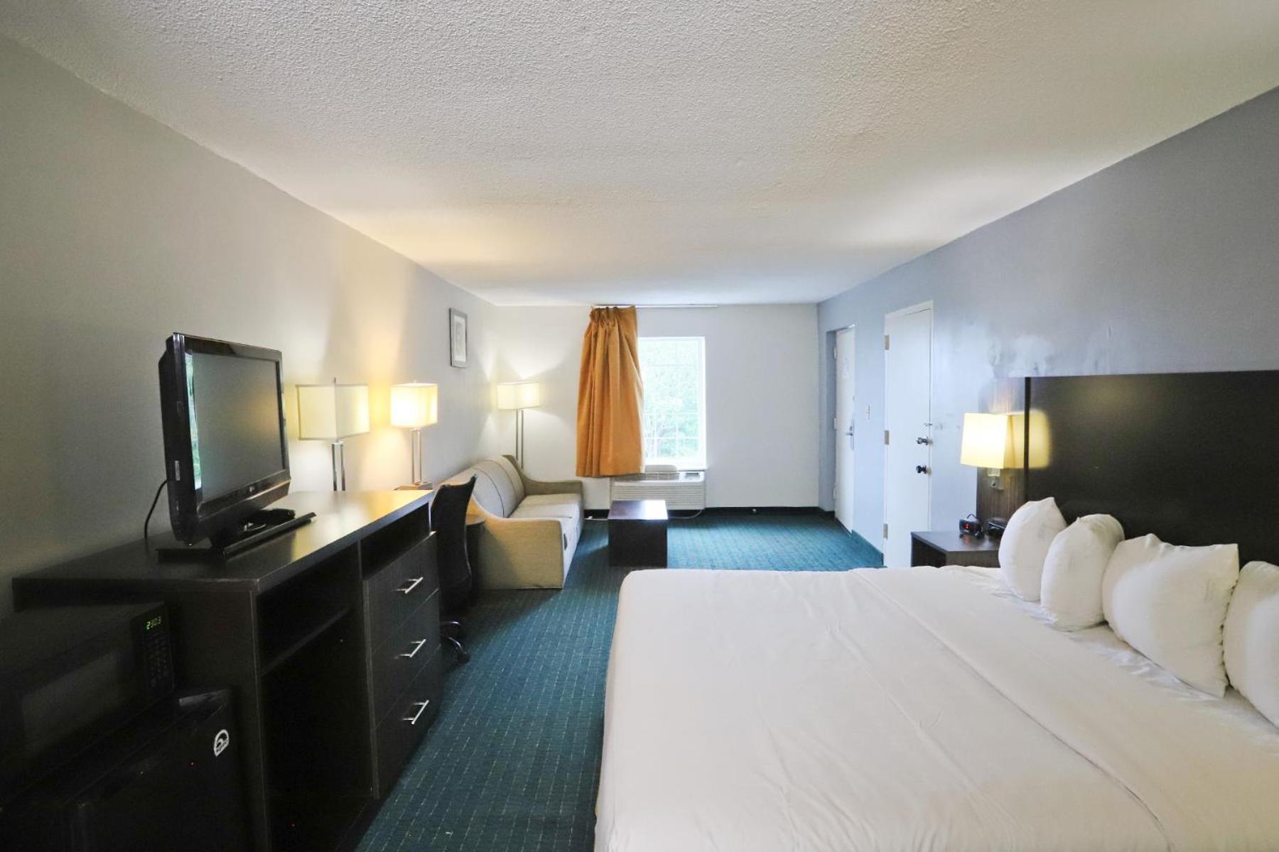 Greenville Inn & Suites Екстериор снимка