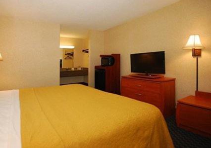 Greenville Inn & Suites Екстериор снимка